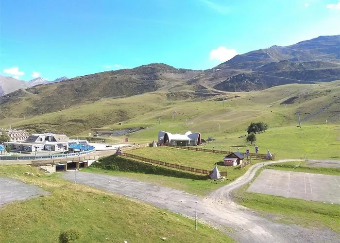 4 Personnes à Piau-engaly Avec Balcon Et Vue Sur Pistes - Fr-1-457-210